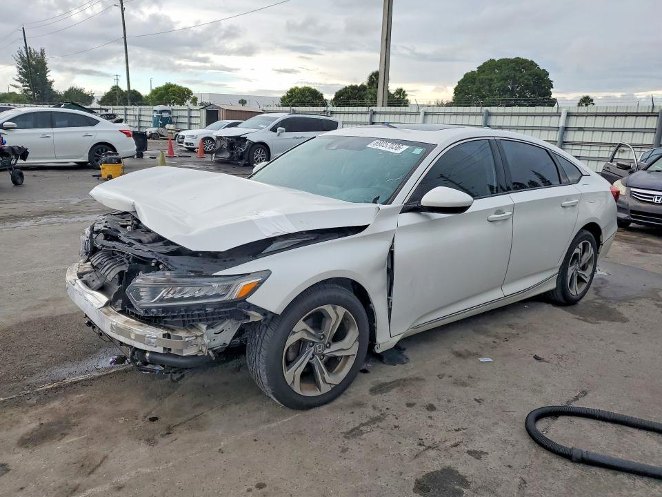 Auction sale of the 2018 Honda Accord, vin: 1HGCV1F46JA098849, lot number: 69057036