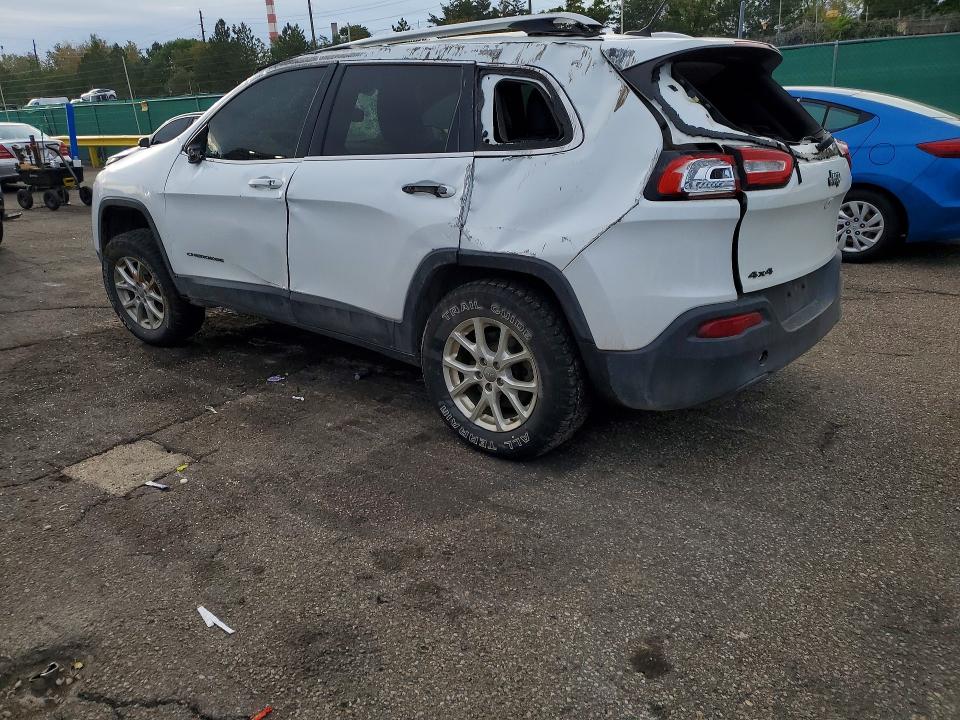 68930796 :رقم المزاد ، 1C4PJMCB9FW645719 vin ، 2015 Jeep Cherokee مزاد بيع