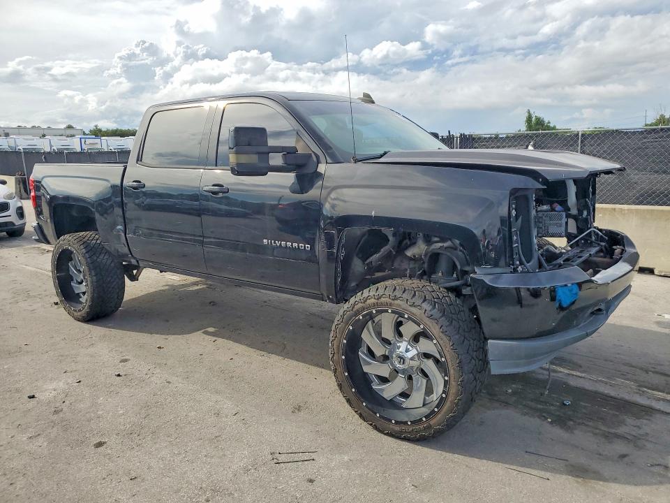 70062466 :رقم المزاد ، 3GCPCPEH7JG144266 vin ، 2018 Chevrolet Silverado مزاد بيع
