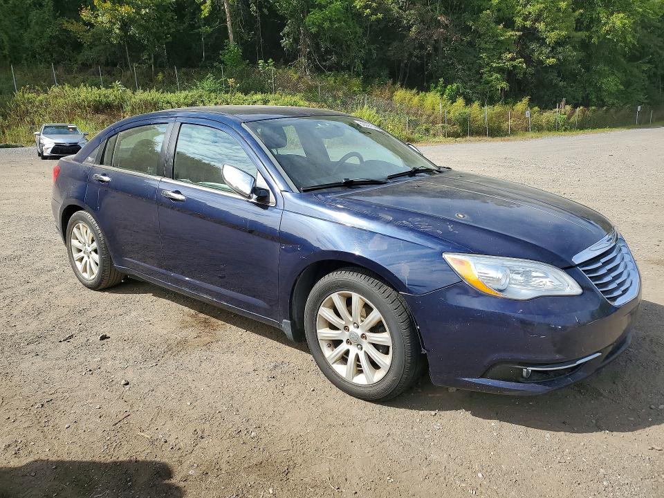 69097396 :رقم المزاد ، 1C3CBCG5EN135921 vin ، 2014 Chrysler 200 مزاد بيع