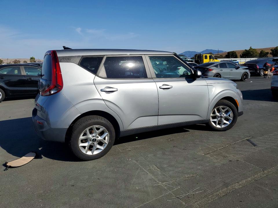 68858326 :رقم المزاد ، KNDJ23AUXN7822675 vin ، 2022 Kia Soul مزاد بيع