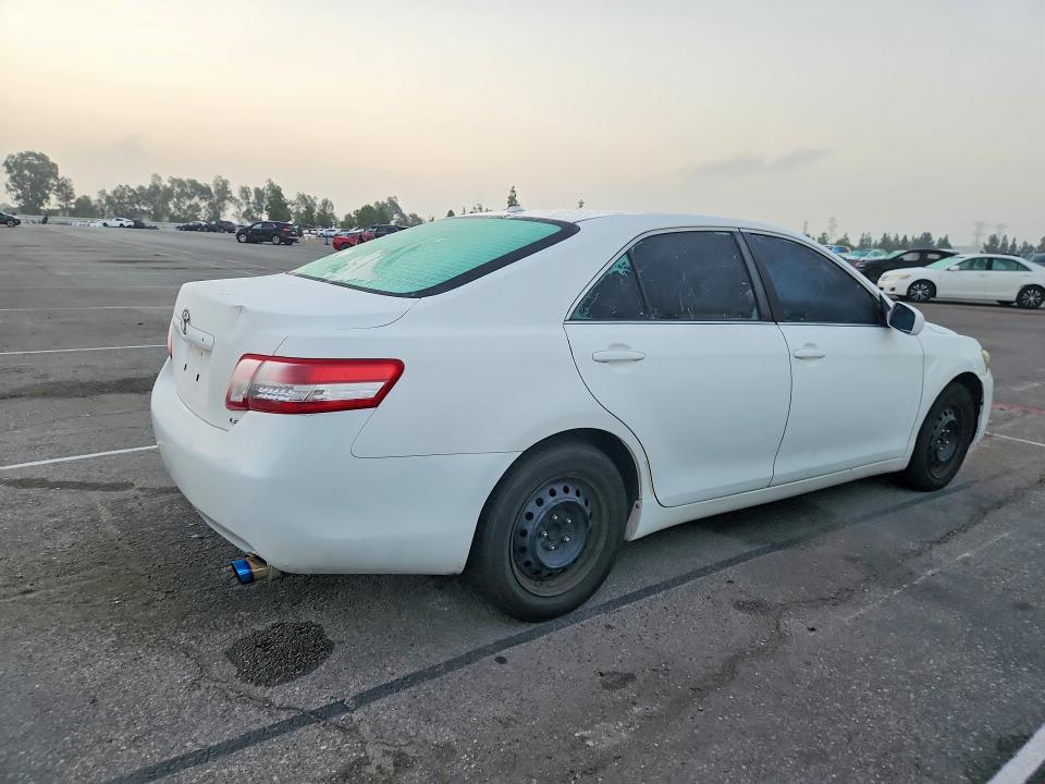 68260256 :رقم المزاد ، 4TFBF3EK7AR019871         vin ، 2010 Toyota Camry مزاد بيع