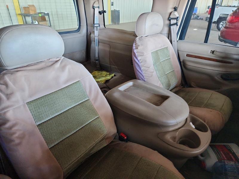 69773196 :رقم المزاد ، 5LMRU27L1WLJ50979 vin ، 1998 Lincoln Navigator مزاد بيع