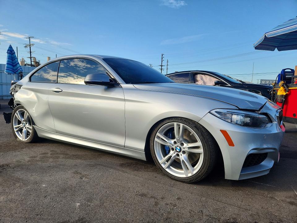 66861766 :رقم المزاد ، WBA1J7C54GV360285 vin ، 2016 Bmw M235i مزاد بيع