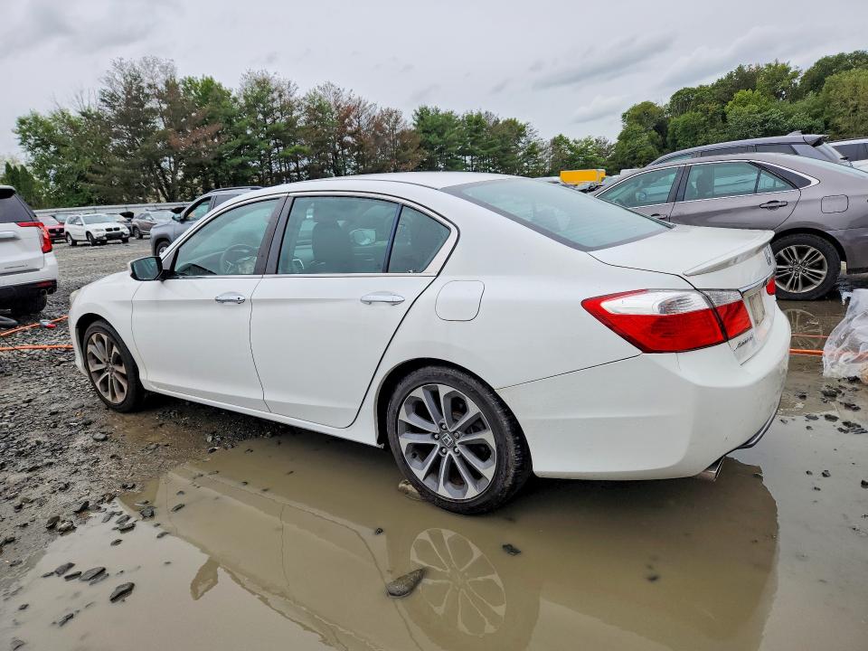 2015 Honda Accord მანქანა იყიდება აუქციონზე, vin: 1HGCR2F56FA251630, აუქციონის ნომერი: 70104016