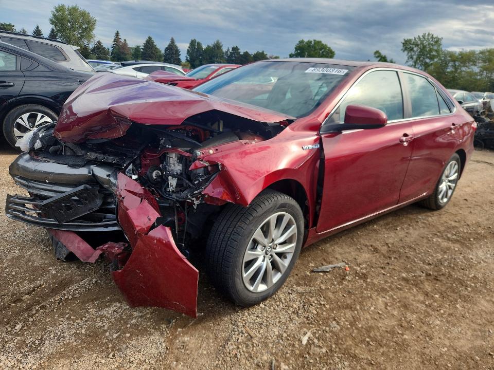 69300316 :رقم المزاد ، 4T1BD1FK1HU203944 vin ، 2017 Toyota Camry Hybrid مزاد بيع