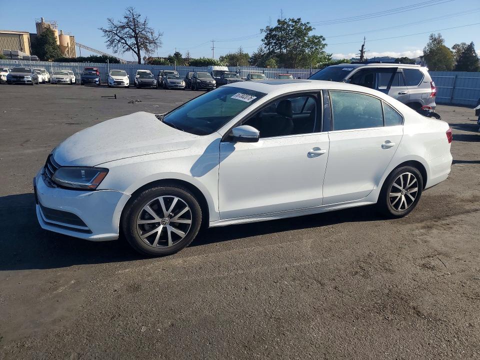 67302076 :رقم المزاد ، 3VWB67AJ3HM278176 vin ، 2017 Volkswagen Jetta مزاد بيع