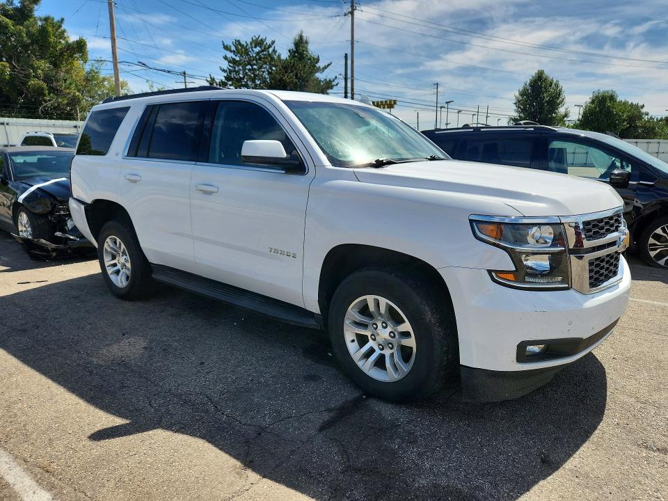 68737656 :رقم المزاد ، 1GNSKBKC3LR247879 vin ، 2020 Chevrolet Tahoe مزاد بيع
