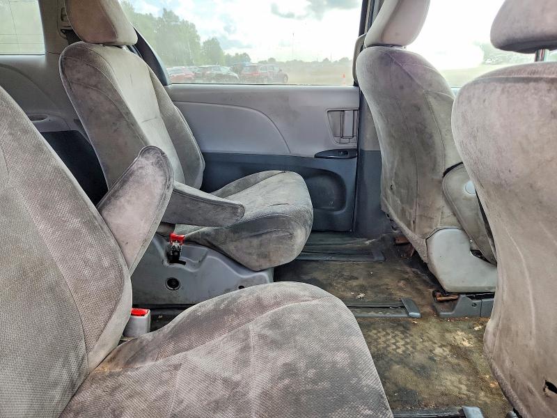 Продажа на аукционе авто 2019 Toyota Sienna, vin: 5TDZZ3DC6KS980353, номер лота: 68743226