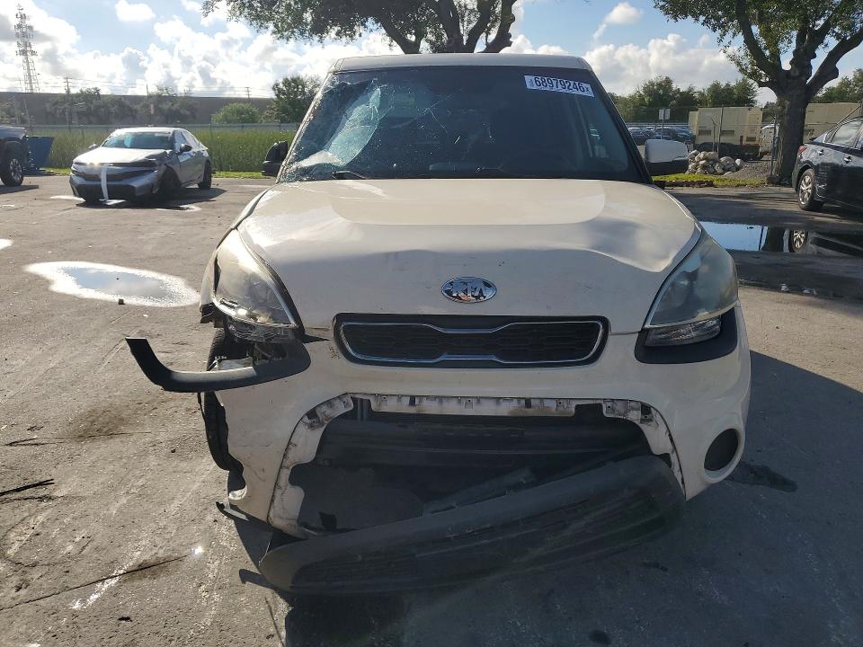 68979246 :رقم المزاد ، KNDJT2A61D7775334 vin ، 2013 Kia Soul مزاد بيع