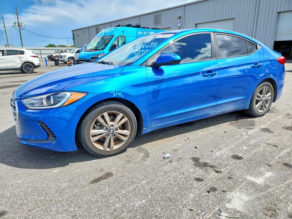 67718316 :رقم المزاد ، 5NPD84LF9HH038102 vin ، 2017 Hyundai Elantra مزاد بيع