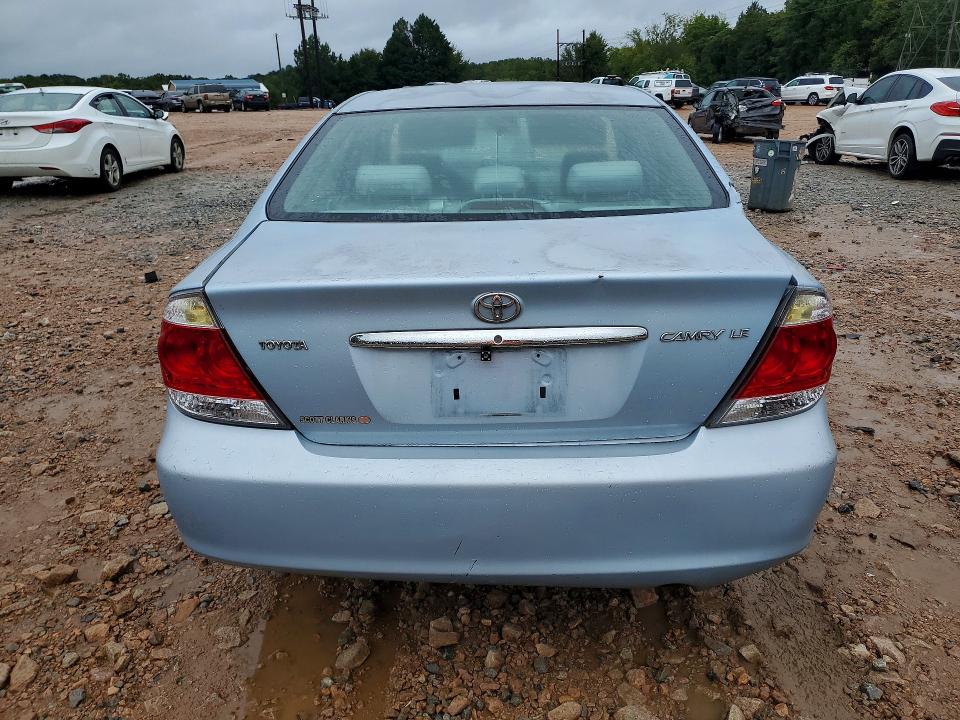 70220106 :رقم المزاد ، 4T1BE32K76U742676 vin ، 2006 Toyota Camry مزاد بيع