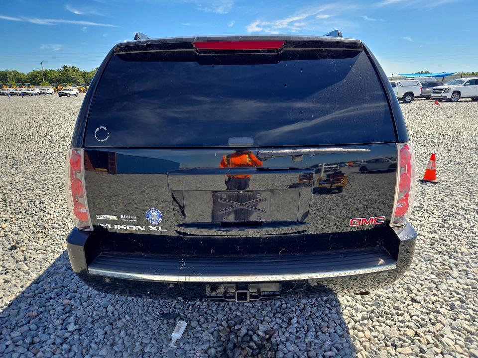 70883006 :رقم المزاد ، 1GKUKMEF3AR213607 vin ، 2010 Gmc Yukon Xl مزاد بيع