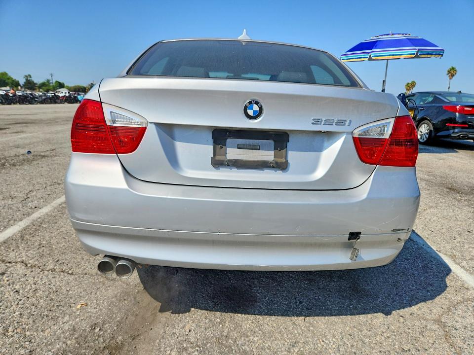 2006 Bmw 325 მანქანა იყიდება აუქციონზე, vin: WBAVB13596K000280, აუქციონის ნომერი: 69248976