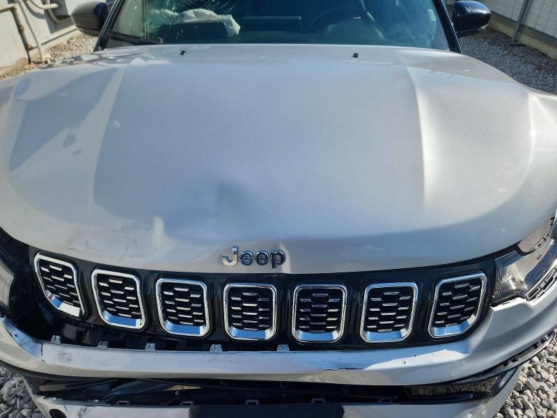 67703836 :رقم المزاد ، 3C4NJDCN9ST590741 vin ، 2025 Jeep Compass مزاد بيع