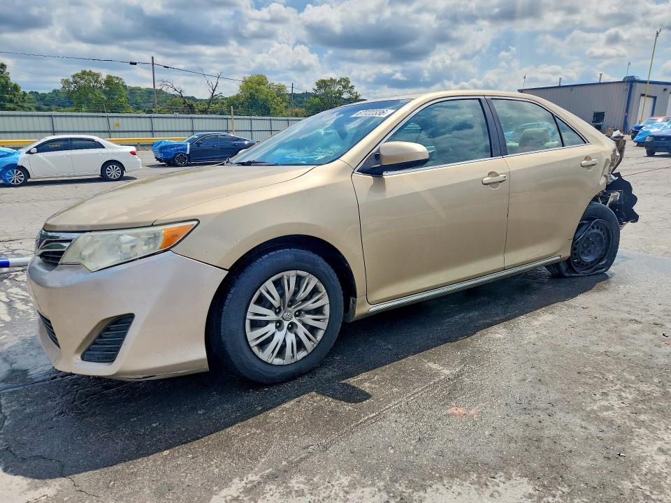 67722336 :رقم المزاد ، 4T1BF1FK3CU047148 vin ، 2012 Toyota Camry مزاد بيع