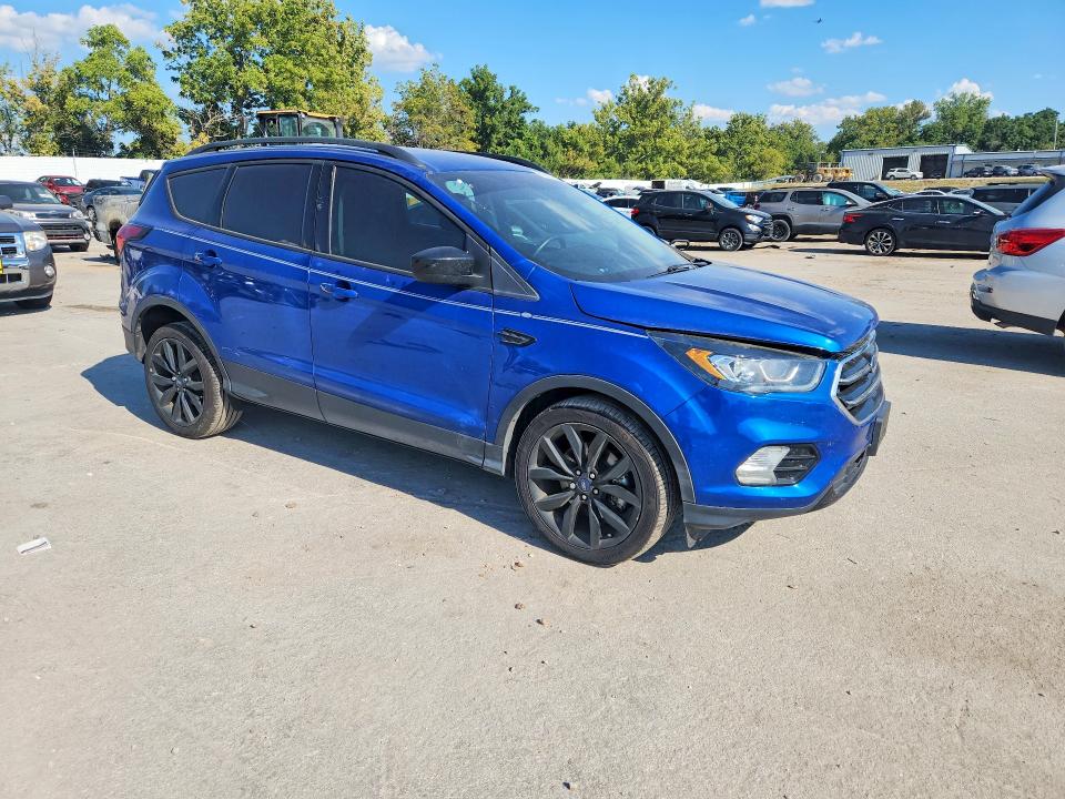 67091796 :رقم المزاد ، 1FMCU9GD9KUB60528 vin ، 2019 Ford Escape مزاد بيع