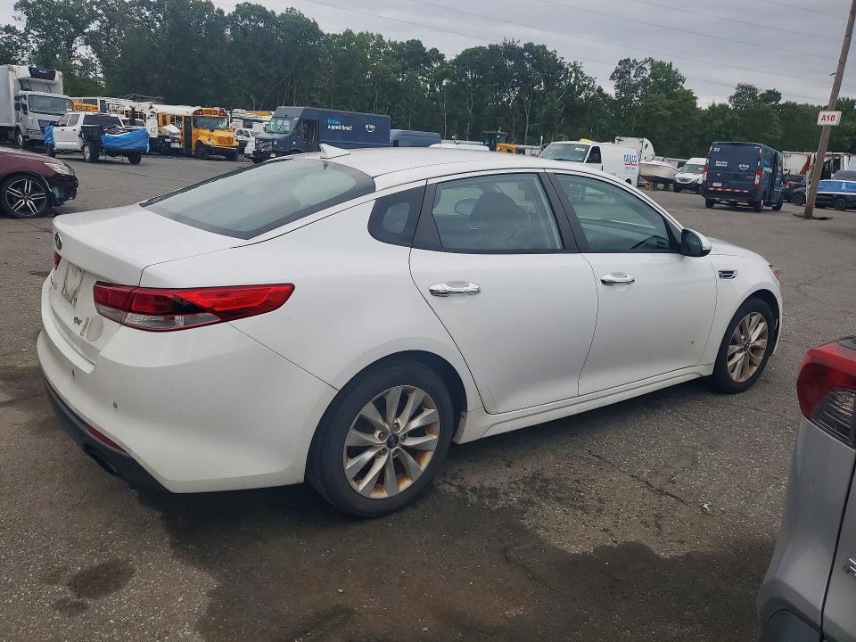 Auction sale of the 2018 Kia Optima, vin: 5XXGT4L34JG267774, lot number: 69725846