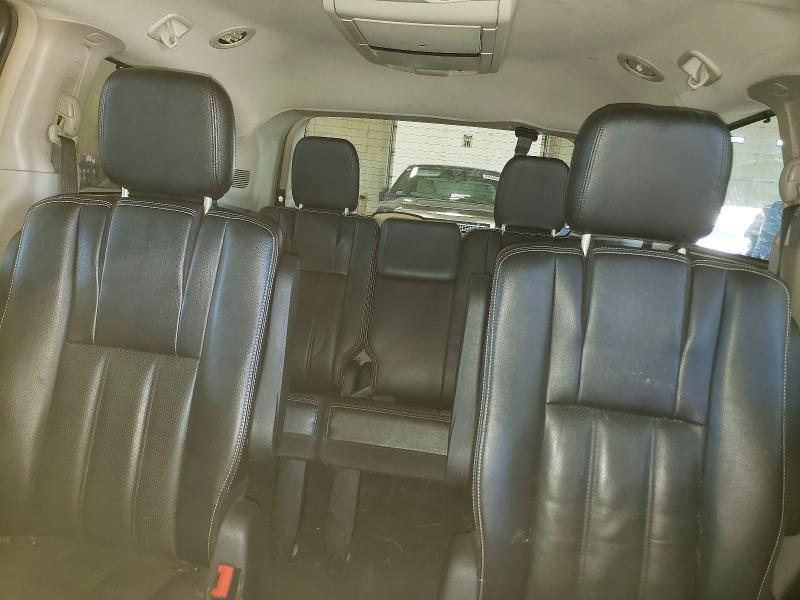 70258146 :رقم المزاد ، 2C4RC1CG2FR589872 vin ، 2015 Chrysler Town & Country مزاد بيع