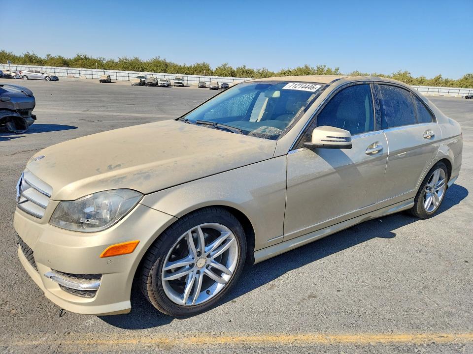 2012 Mercedes-benz C მანქანა იყიდება აუქციონზე, vin: WDDGF8BB6CF863189, აუქციონის ნომერი: 71214446
