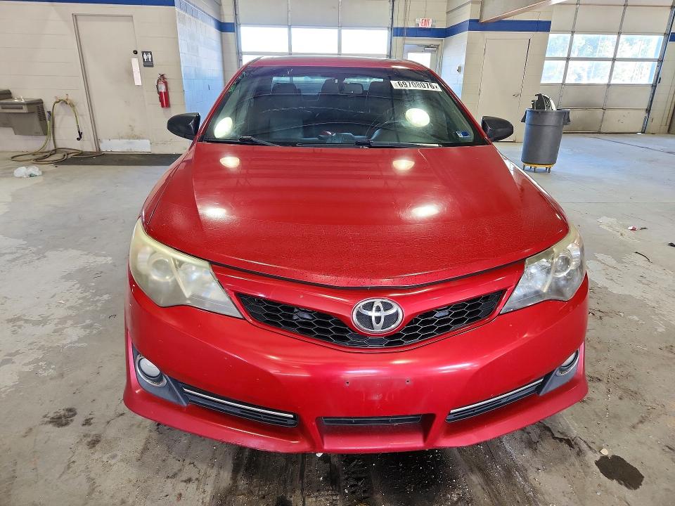 2014 Toyota Camry მანქანა იყიდება აუქციონზე, vin: 4T1BF1FK8EU764616, აუქციონის ნომერი: 69708076