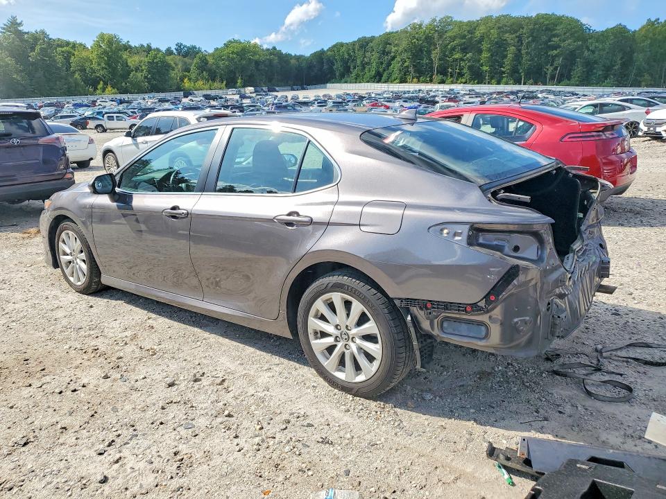 68144476 :رقم المزاد ، 4T1B11HK4KU761123 vin ، 2019 Toyota Camry مزاد بيع