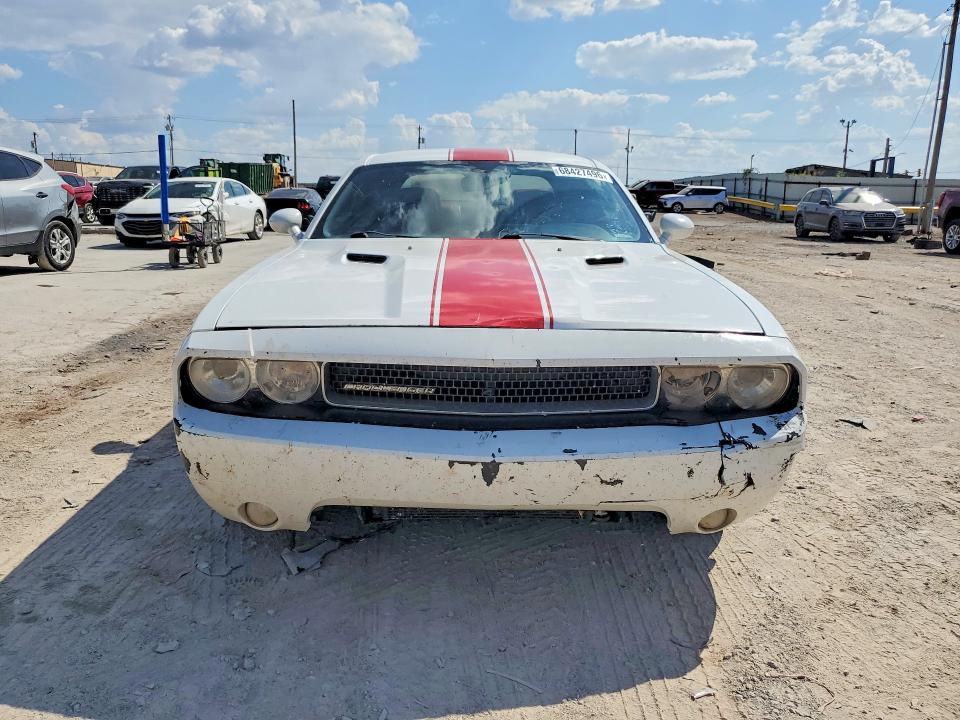 68427496 :رقم المزاد ، 2C3CDYAG5EH111954 vin ، 2014 Dodge Challenger مزاد بيع