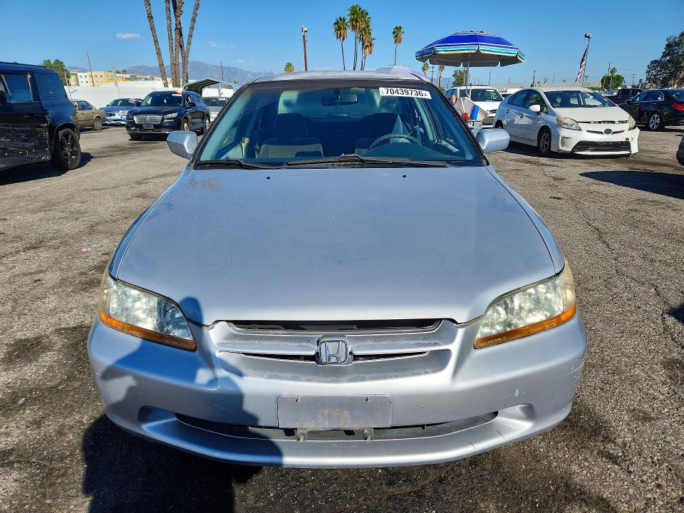 70439736 :رقم المزاد ، 1HGCG5642WA208028 vin ، 1998 Honda Accord مزاد بيع