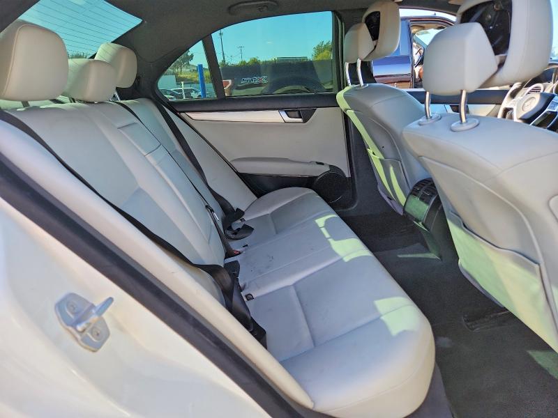 Продажа на аукционе авто 2013 Mercedes-benz C, vin: WDDGF4HB5DA747481, номер лота: 68175866