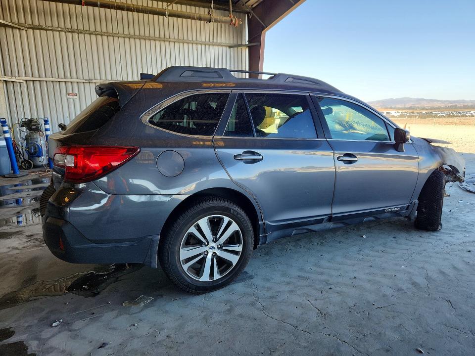 2018 Subaru Outback მანქანა იყიდება აუქციონზე, vin: 4S4BSAKC2J3213432, აუქციონის ნომერი: 70853136
