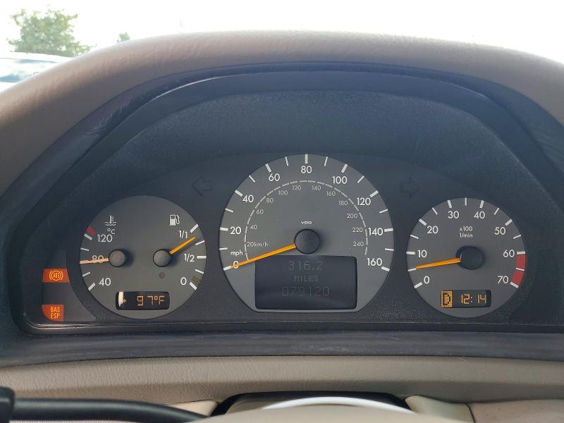 2003 Mercedes-benz Clk მანქანა იყიდება აუქციონზე, vin: WDBLK70G23T138119, აუქციონის ნომერი: 69757706