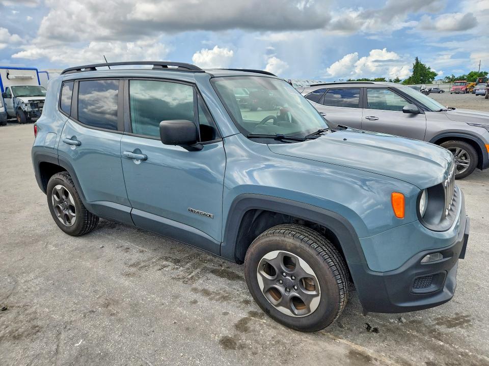 67698856 :رقم المزاد ، ZACCJBAT5GPE43327 vin ، 2016 Jeep Renegade مزاد بيع