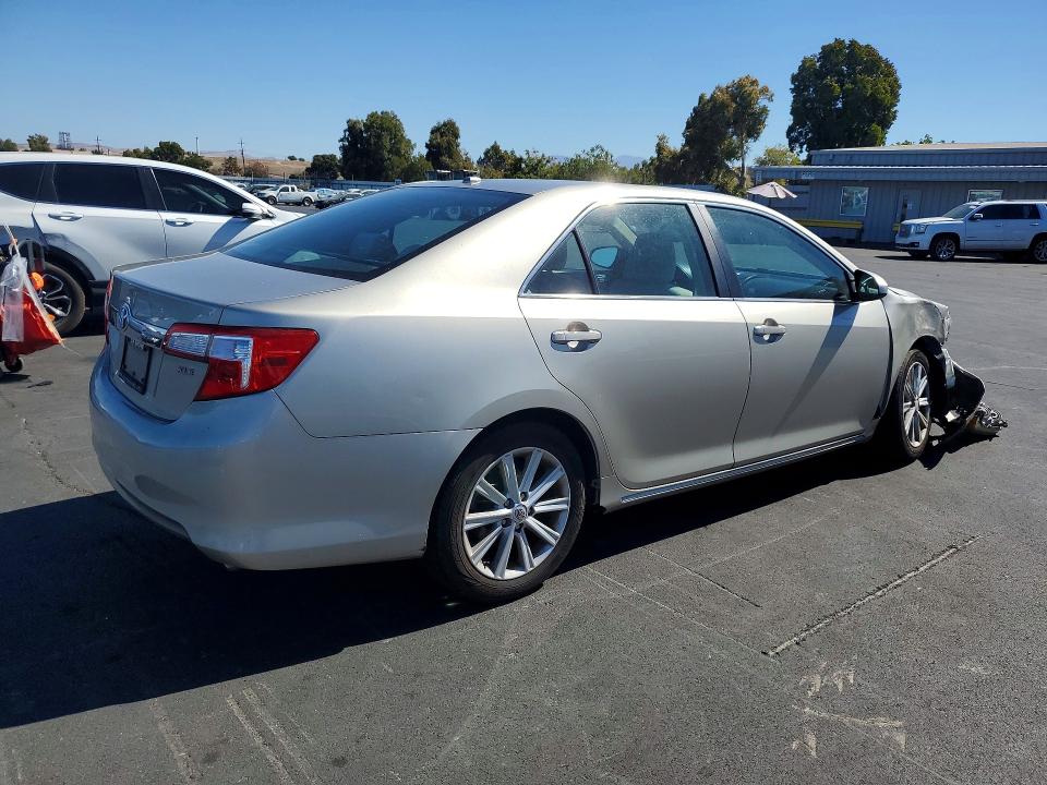 Aukcja sprzedaży 2014 Toyota Camry, vin: 4T4BF1FK2ER401752, numer aukcji: 70902766