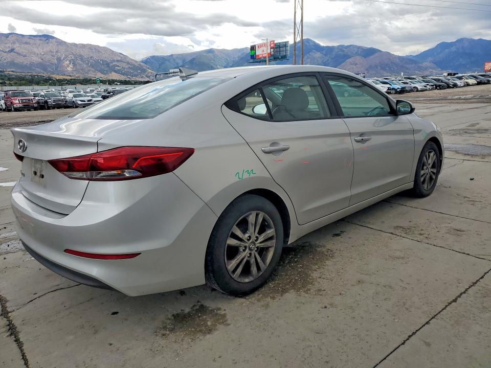 Продаж на аукціоні авто 2017 Hyundai Elantra, vin: 5NPD84LF8HH102694, номер лоту: 69202116