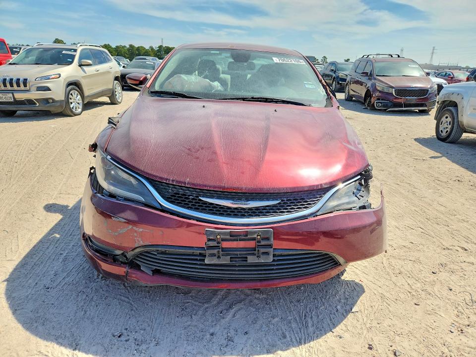 70622106 :رقم المزاد ، 1C3CCCFB1FN560771 vin ، 2015 Chrysler 200 مزاد بيع