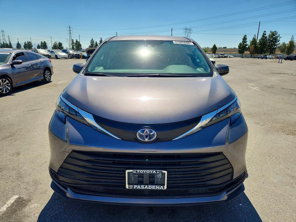 2024 Toyota Sienna მანქანა იყიდება აუქციონზე, vin: 5TDKRKEC5RS202887, აუქციონის ნომერი: 67889686