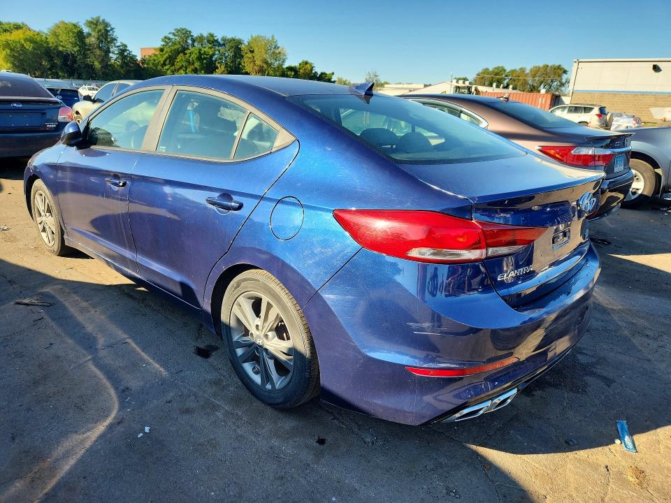 68563836 :رقم المزاد ، 5NPD84LF1HH015476 vin ، 2017 Hyundai Elantra مزاد بيع