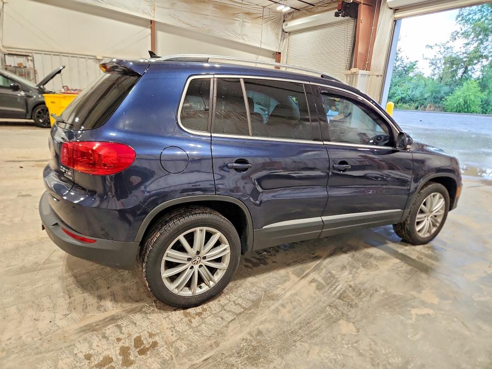 2014 Volkswagen Tiguan მანქანა იყიდება აუქციონზე, vin: WVGBV3AX1EW598333, აუქციონის ნომერი: 67838756