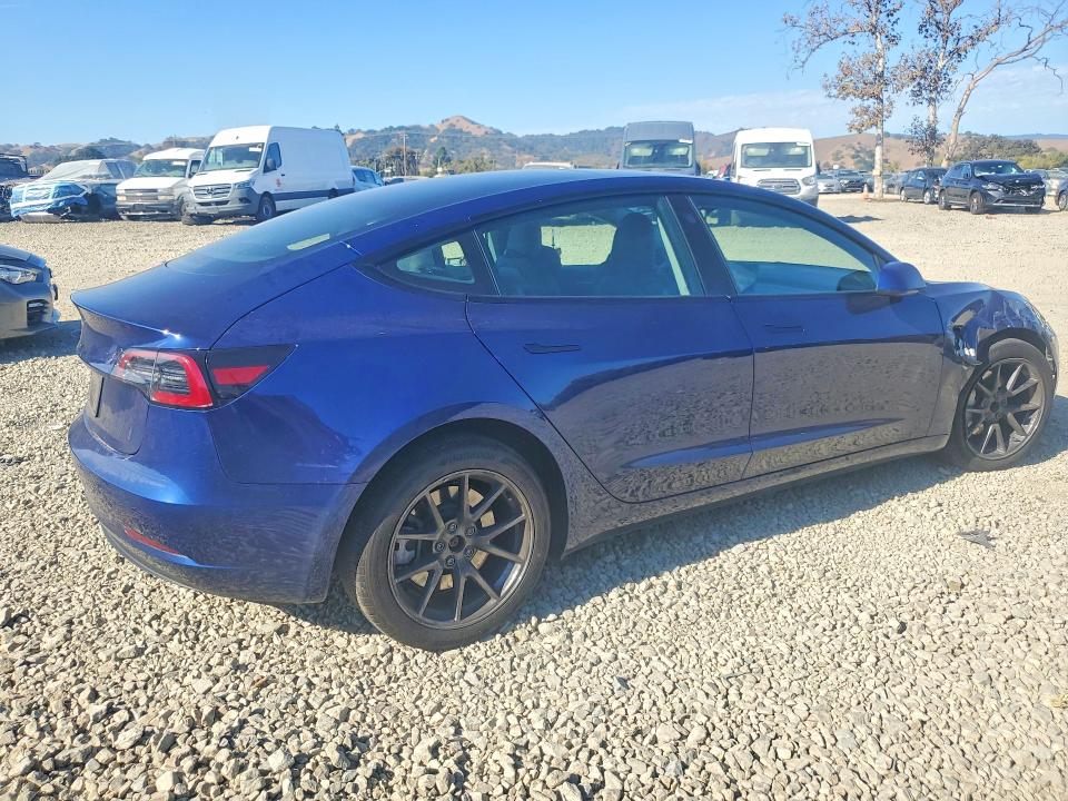 68385136 :رقم المزاد ، 5YJ3E1EAXPF404067 vin ، 2023 Tesla Model 3 مزاد بيع
