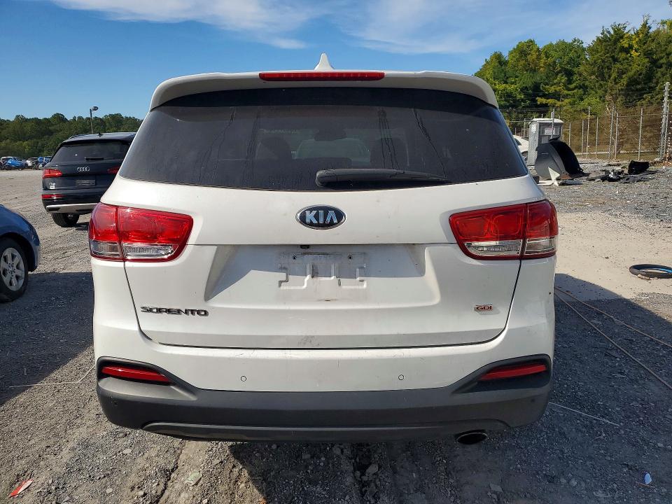 70451116 :رقم المزاد ، 5XYPG4A32JG397507 vin ، 2018 Kia Sorento مزاد بيع