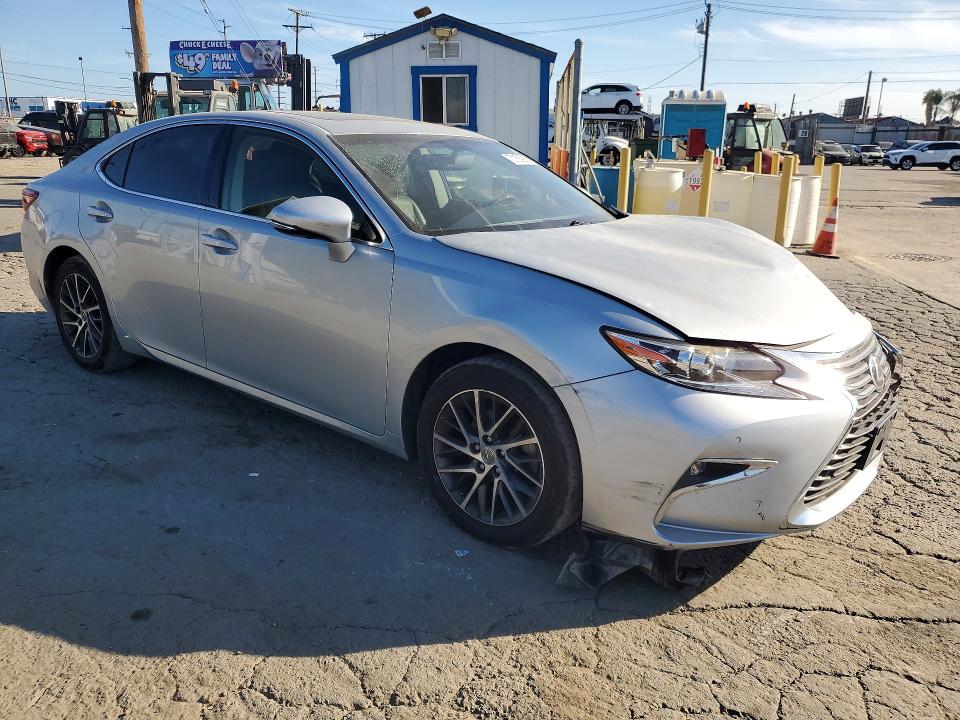 70158206 :رقم المزاد ، JTHBK1GGXG2220139 vin ، 2016 Lexus Es مزاد بيع