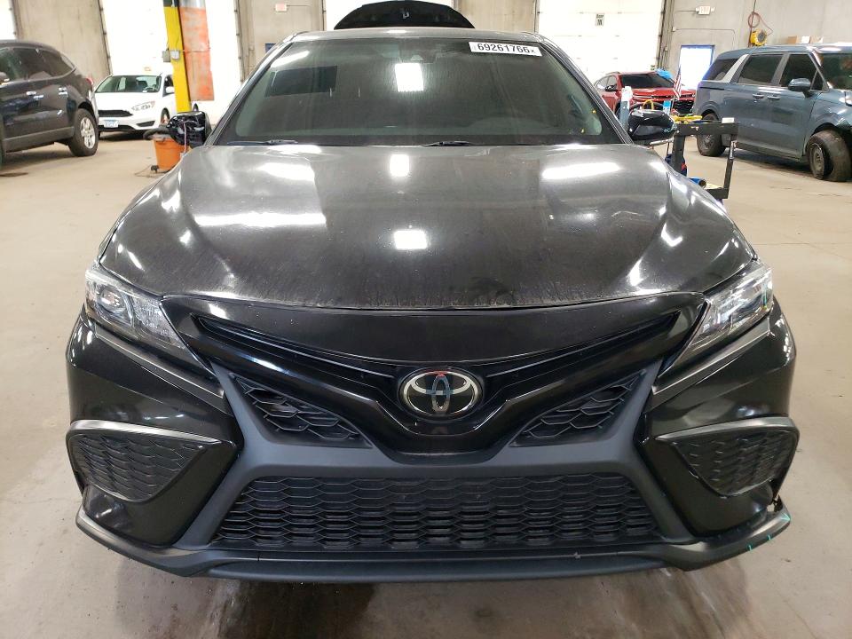 69261766 :رقم المزاد ، 4T1T11AK7RU260946 vin ، 2024 Toyota Camry مزاد بيع