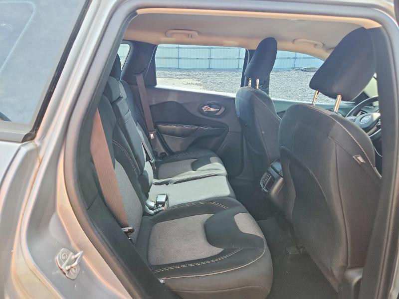 71084566 :رقم المزاد ، 1C4PJLAB0FW573063 vin ، 2015 Jeep Cherokee مزاد بيع