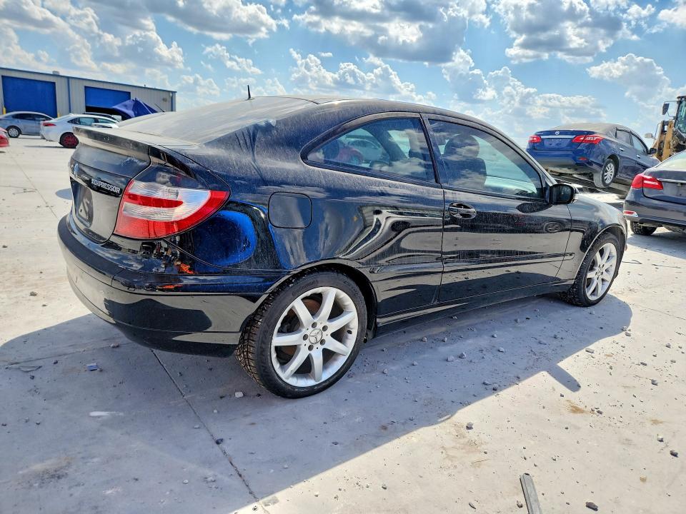 68194266 :رقم المزاد ، WDBRN40J05A650584 vin ، 2005 Mercedes-benz C مزاد بيع