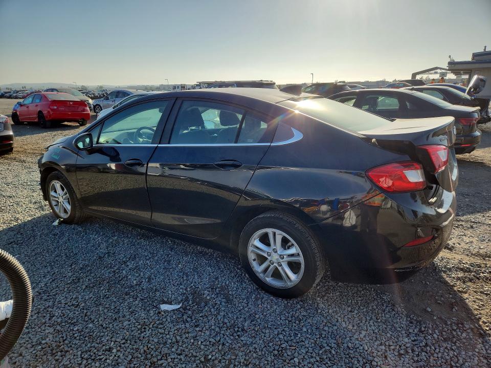 2018 Chevrolet Cruze მანქანა იყიდება აუქციონზე, vin: 1G1BE5SM7J7232569, აუქციონის ნომერი: 70159876
