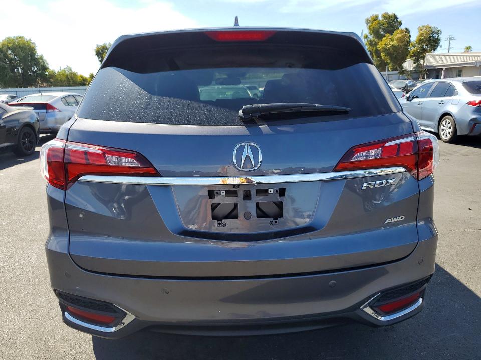 68850916 :رقم المزاد ، 5J8TB4H75JL014901 vin ، 2018 Acura Rdx مزاد بيع