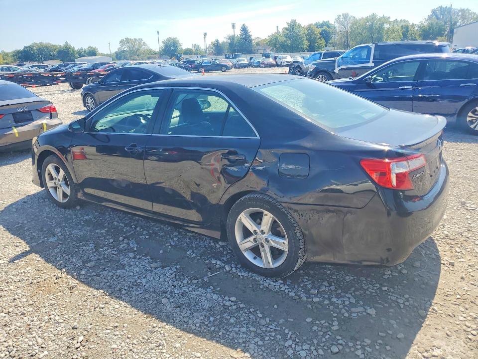 68711106 :رقم المزاد ، 4T1BF1FK6CU198355 vin ، 2012 Toyota Camry مزاد بيع