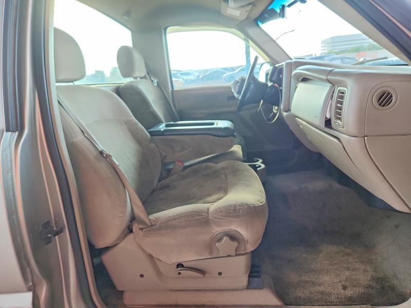 70721256 :رقم المزاد ، 1GCEC14T82Z182908 vin ، 2002 Chevrolet Silverado مزاد بيع