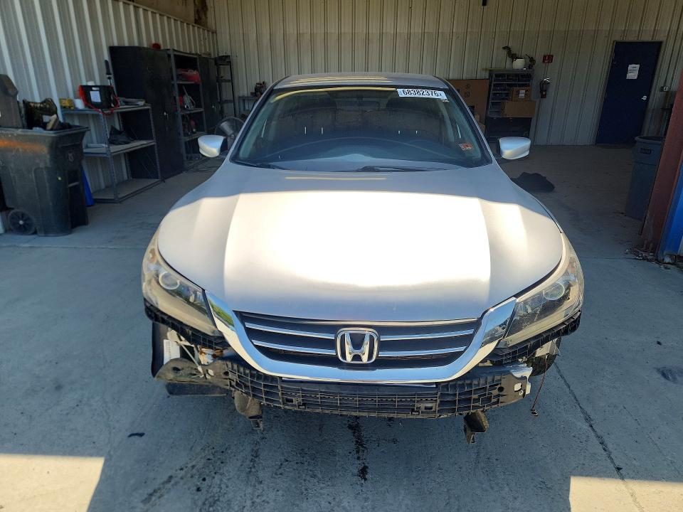 Auction sale of the 2014 Honda Accord, vin: 1HGCR2F33EA302563, lot number: 68382376