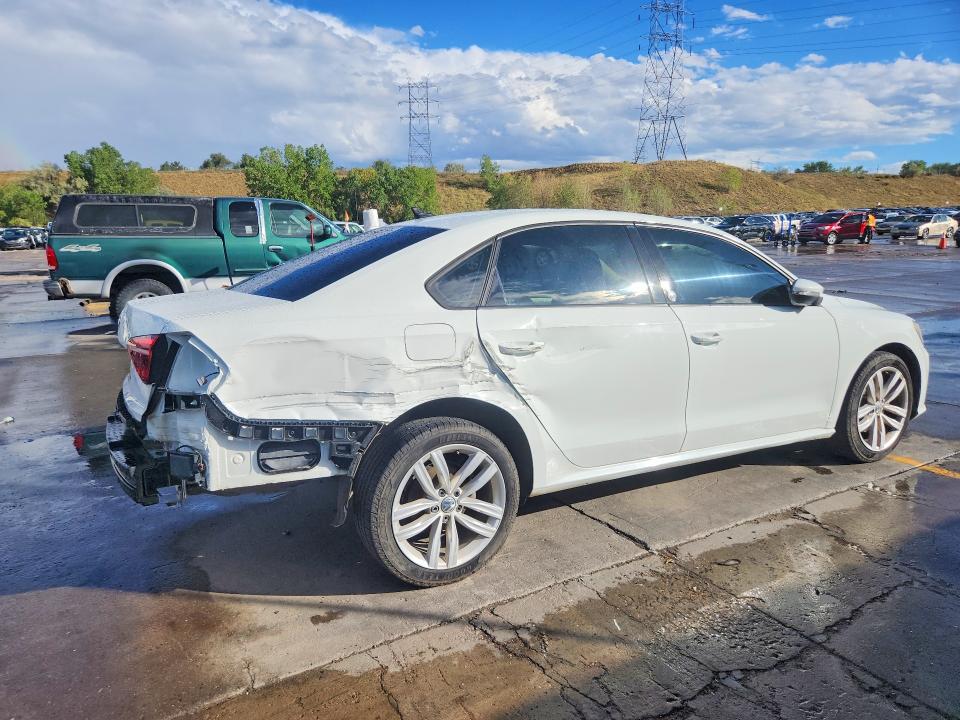 67500166 :رقم المزاد ، 1VWLA7A32KC012662 vin ، 2019 Volkswagen Passat مزاد بيع